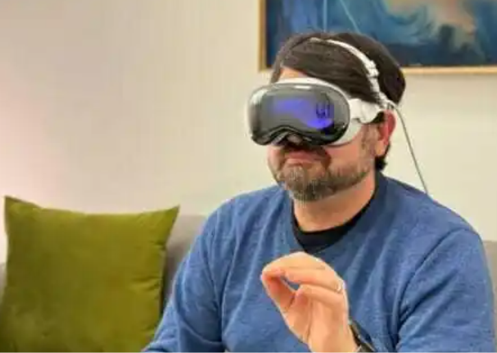 苹果为Vision Pro开发眼球滚动操控功能，开启交互新时代